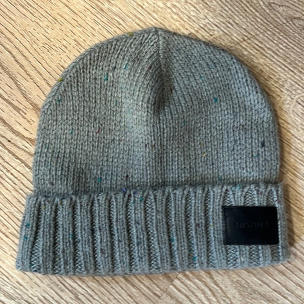 Gray Nixon beanie NWOT